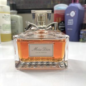 Miss Dior Eau De Parfum, 3.4oz Bottle 7V01
